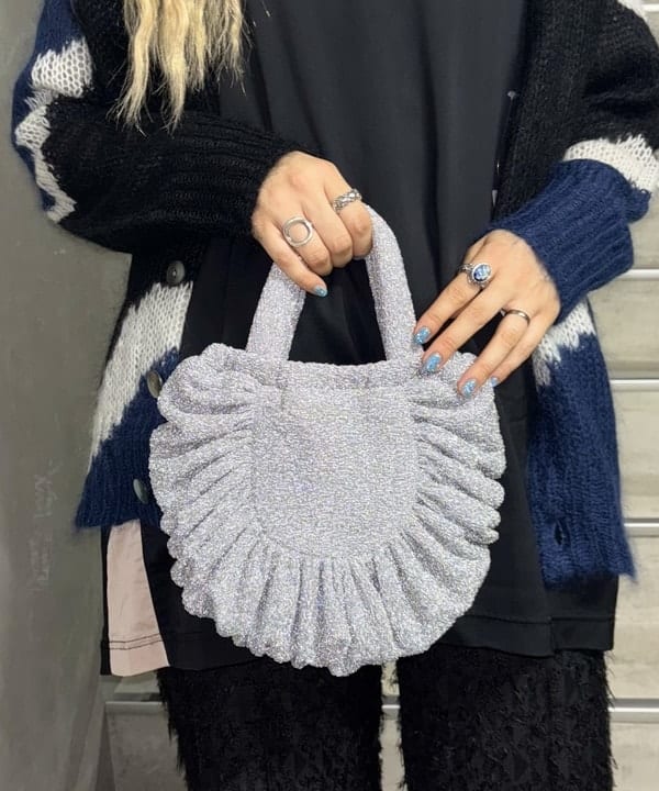 マツモト アカネさんの「BEAMS WOMEN｜フリンジ ワイド ストレート パンツ」を使ったコーディネート