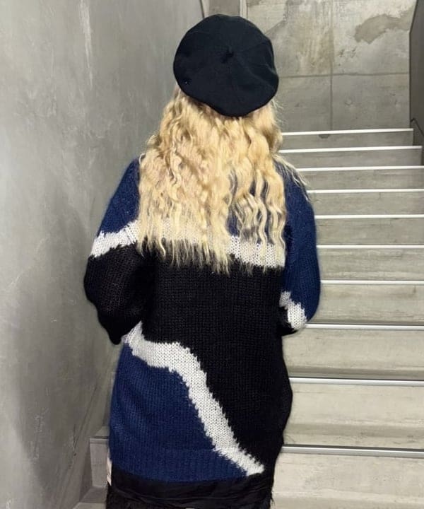 マツモト アカネさんの「BEAMS WOMEN｜フリンジ ワイド ストレート パンツ」を使ったコーディネート