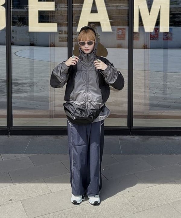 ホワイトカラスさま専用Peak Performance フーディ グレー ビームス 長崎（1111207） スタイリング・コーディネイト｜BEAMS