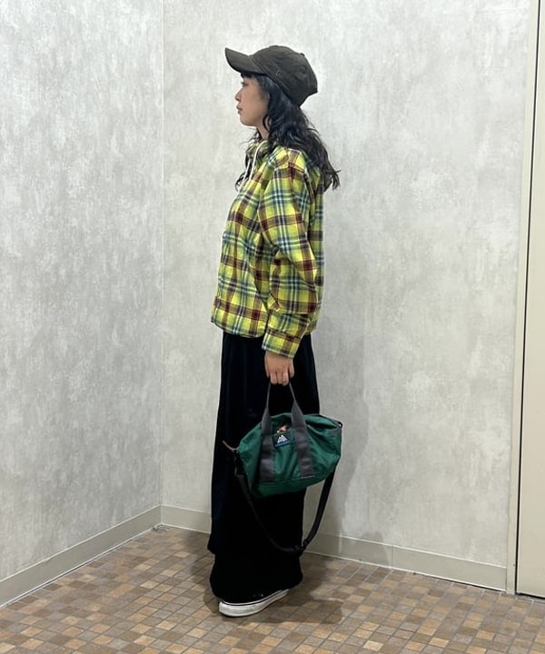 ばるたんさんの「BEAMS WOMEN｜ワイドフィット リフレクター チェック フードシャツ」を使ったコーディネート