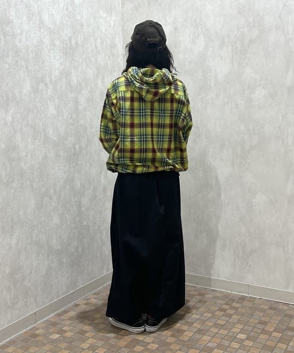 ばるたんさんの「BEAMS WOMEN｜ワイドフィット リフレクター チェック フードシャツ」を使ったコーディネート