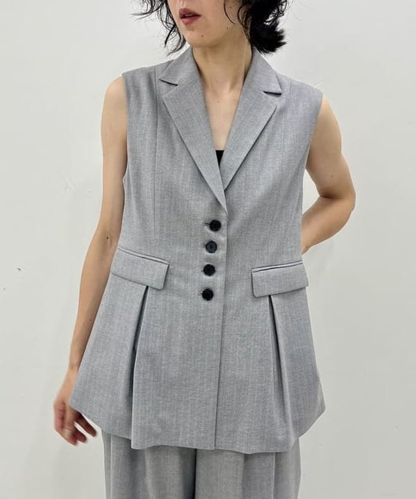 kigoさんの「BEAMS WOMEN｜RBS / ヘリンボーン タック ジレ」を使ったコーディネート