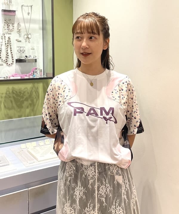 大木さんの「BEAMS WOMEN｜デニム ハーフ パンツ」を使ったコーディネート