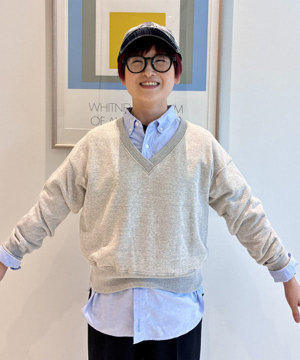 木村 梨香さんの「BEAMS WOMEN｜フリーダムスリーブ Vネック スウェット」を使ったコーディネート