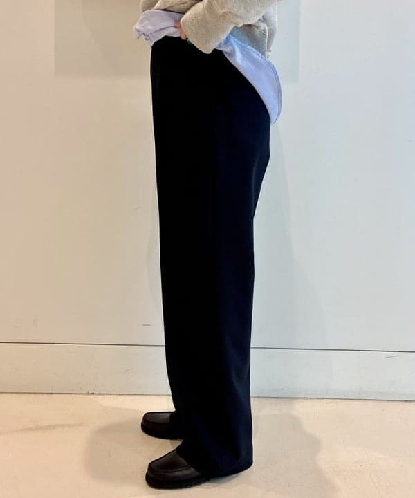 木村 梨香さんの「BEAMS WOMEN｜フリーダムスリーブ Vネック スウェット」を使ったコーディネート