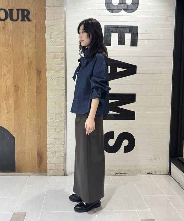 坂本 涼花さんの「BEAMS WOMEN｜【別注】upper hights / THE ELSIE ブラウス」を使ったコーディネート