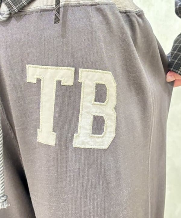 YABUさんの「BEAMS WOMEN｜チェック フリル ブレード シャツ」を使ったコーディネート