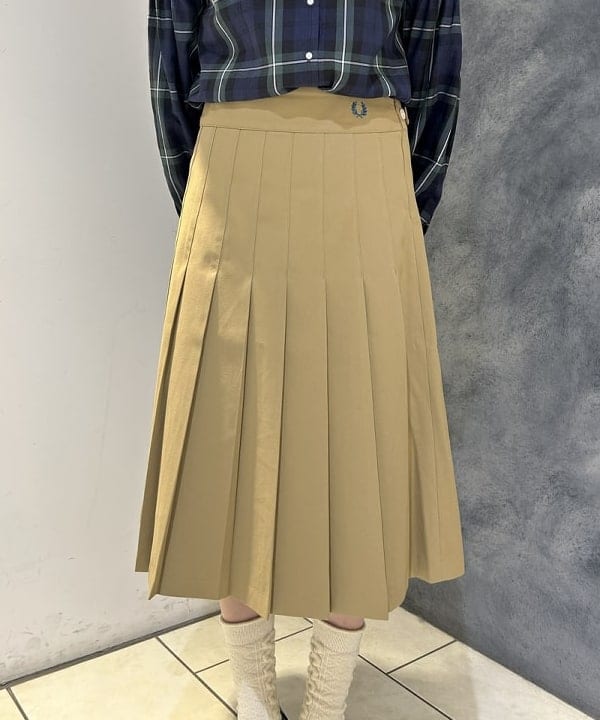 ハルカさんの「BEAMS WOMEN｜【別注】FRED PERRY / Tennis Pleats Skirt」を使ったコーディネート