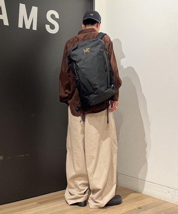 BANさんの「BEAMS WOMEN｜フェード ワークシャツ」を使ったコーディネート