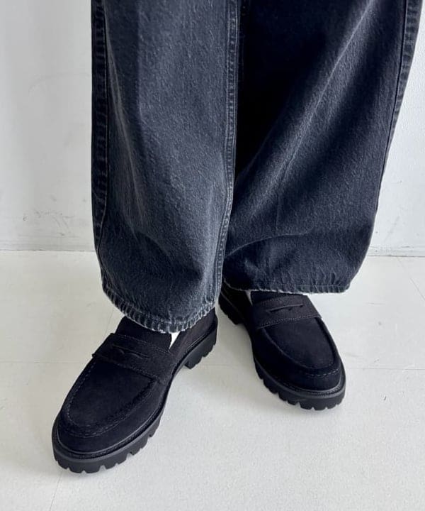 AONO SHIKAMAさんの「BEAMS WOMEN｜【別注】upper hights / THE SISTER デニムパンツ LAMPBLACK」を使ったコーディネート