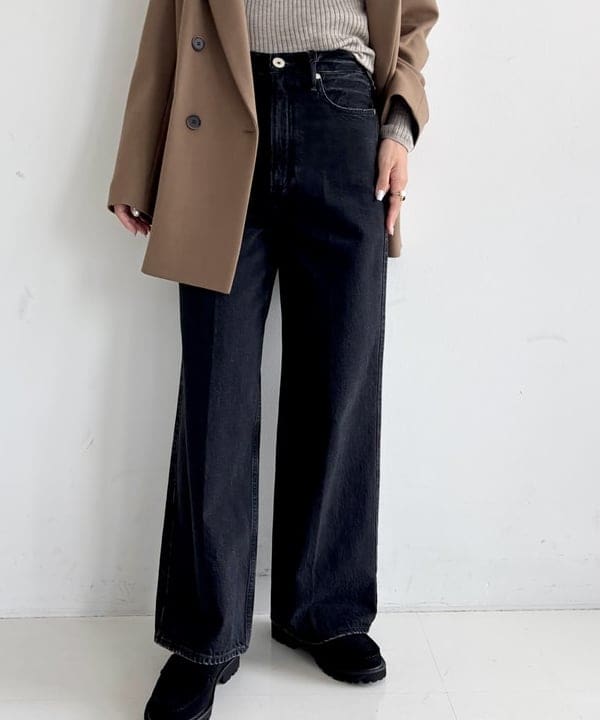 AONO SHIKAMAさんの「BEAMS WOMEN｜【別注】upper hights / THE SISTER デニムパンツ LAMPBLACK」を使ったコーディネート