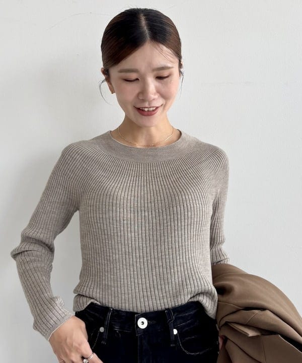 AONO SHIKAMAさんの「BEAMS WOMEN｜【別注】upper hights / THE SISTER デニムパンツ LAMPBLACK」を使ったコーディネート