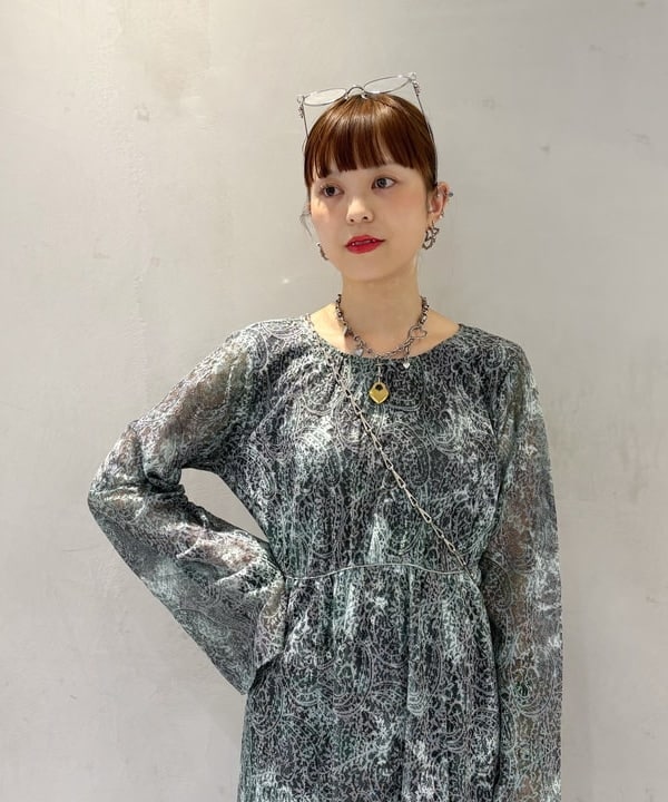 りかちょび/岸本梨佳さんの「BEAMS WOMEN｜RBS / ペイズリー レース プリント ワンピース」を使ったコーディネート