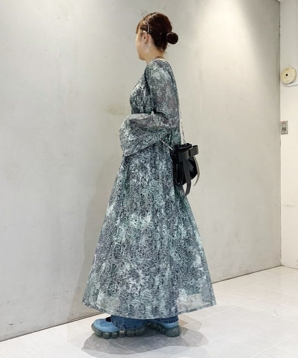 りかちょび/岸本梨佳さんの「BEAMS WOMEN｜RBS / ペイズリー レース プリント ワンピース」を使ったコーディネート