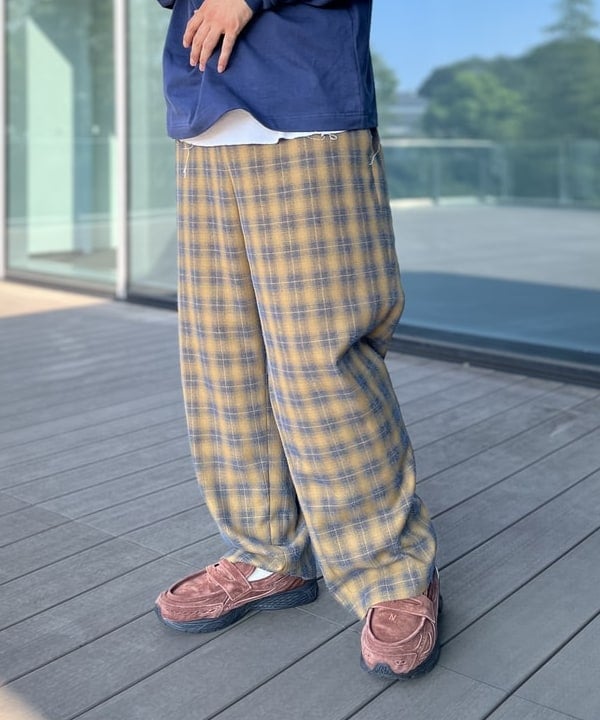 BAKU(東江 漠)さんの「BEAMS WOMEN｜【別注】LACOSTE / バッジ ロングスリーブＴシャツ」を使ったコーディネート