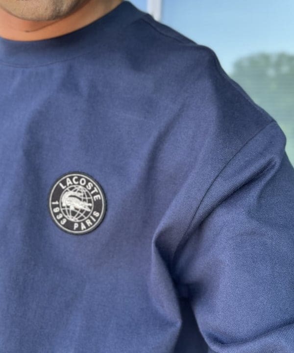 BAKU(東江 漠)さんの「BEAMS WOMEN｜【別注】LACOSTE / バッジ ロングスリーブＴシャツ」を使ったコーディネート