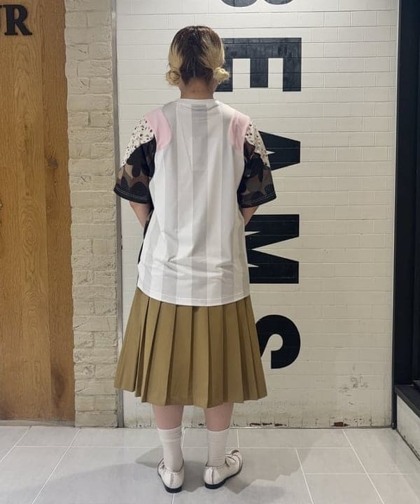 大石彩可さんの「BEAMS WOMEN｜【別注】FRED PERRY / Tennis Pleats Skirt」を使ったコーディネート