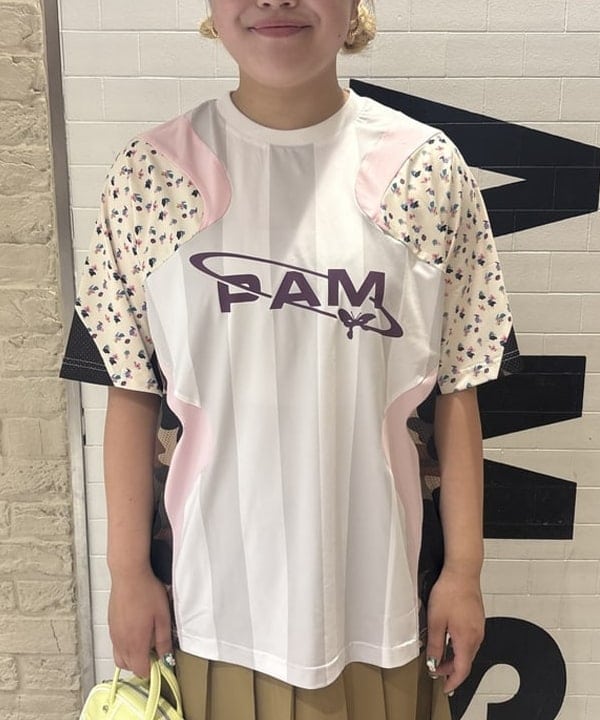 大石彩可さんの「BEAMS WOMEN｜【別注】FRED PERRY / Tennis Pleats Skirt」を使ったコーディネート