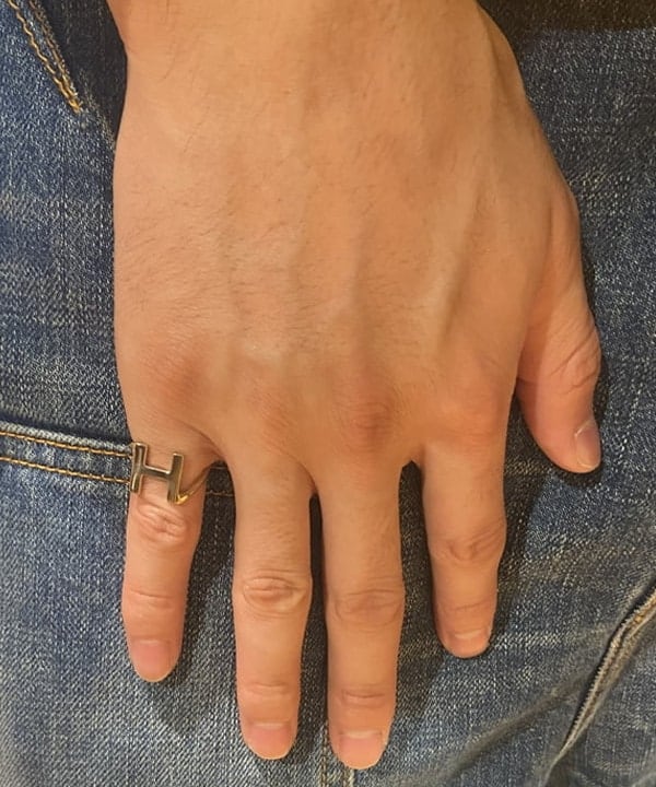 Lazzyさんの「ブラス イニシャル リング」を使ったコーディネート