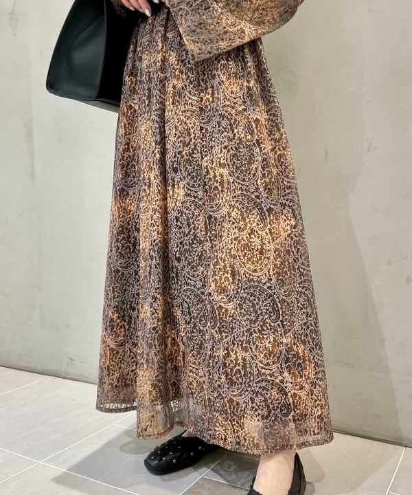 カタヤマ アヤさんの「BEAMS WOMEN｜RBS / ペイズリー レース プリント ワンピース」を使ったコーディネート