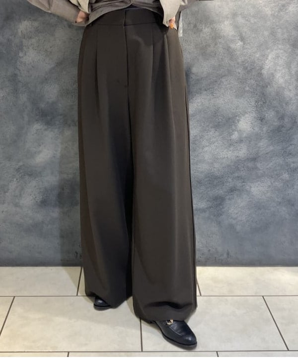 OSUMIさんの「BEAMS WOMEN｜ポリエステル ウール トロピカル シアー シャツ」を使ったコーディネート