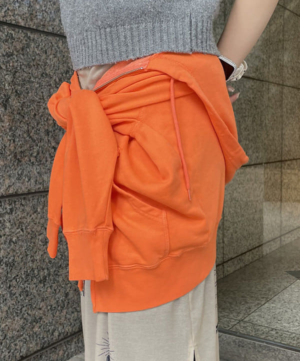 まゆちゃんさんの「BEAMS WOMEN｜【別注】SCREEN STARS / フルジップ パーカー」を使ったコーディネート