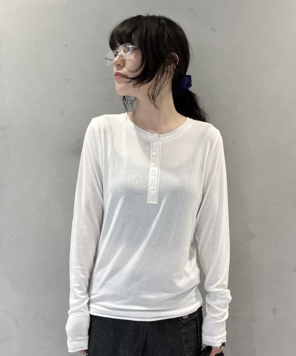 須賀さんの「BEAMS WOMEN｜RBS / ヘンリー ボートネック Tシャツ」を使ったコーディネート