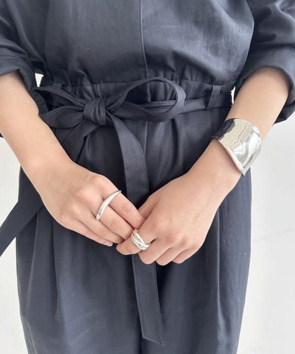 坂本 涼花さんの「BEAMS WOMEN｜スキッパー ギャバ ジャンプスーツ」を使ったコーディネート