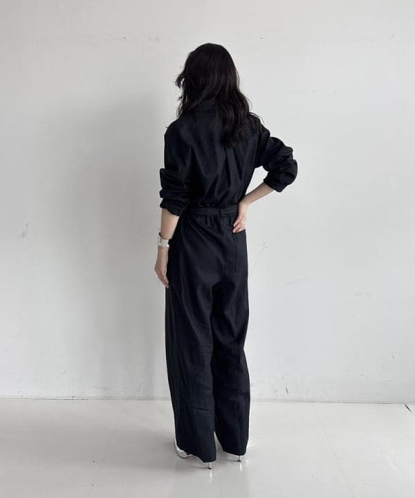 坂本 涼花さんの「BEAMS WOMEN｜スキッパー ギャバ ジャンプスーツ」を使ったコーディネート