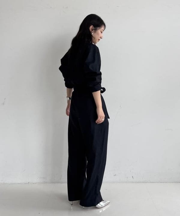 坂本 涼花さんの「BEAMS WOMEN｜スキッパー ギャバ ジャンプスーツ」を使ったコーディネート