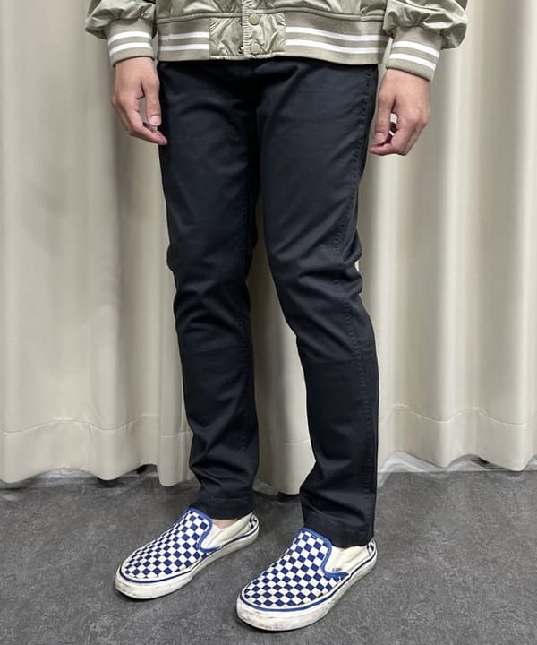 及川 晃さんの「BEAMS WOMEN｜ストレッチテーパードチノ」を使ったコーディネート