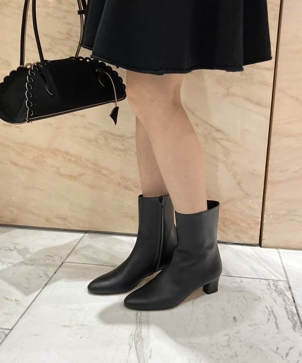 茂野 真楓さんの「BEAMS WOMEN｜extreme cashmere / girl スカート」を使ったコーディネート