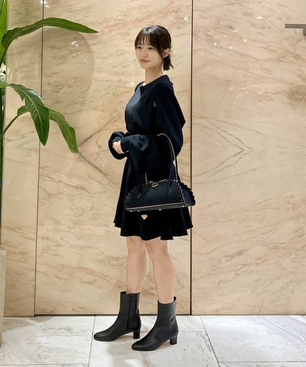 茂野 真楓さんの「BEAMS WOMEN｜extreme cashmere / girl スカート」を使ったコーディネート