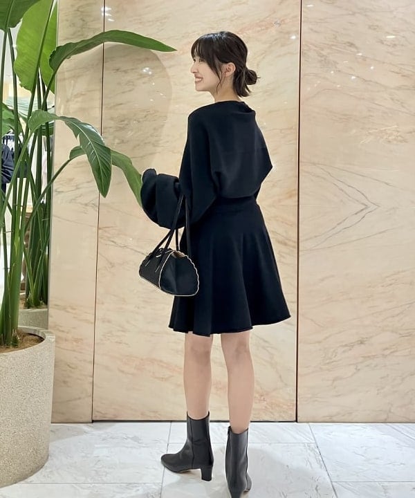 茂野 真楓さんの「BEAMS WOMEN｜extreme cashmere / girl スカート」を使ったコーディネート