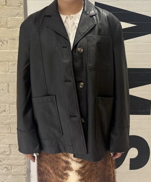 大石彩可さんの「BEAMS WOMEN｜BAUM UND PFERDGARTEN / フェイクレザー 3ポケット ジャケット」を使ったコーディネート