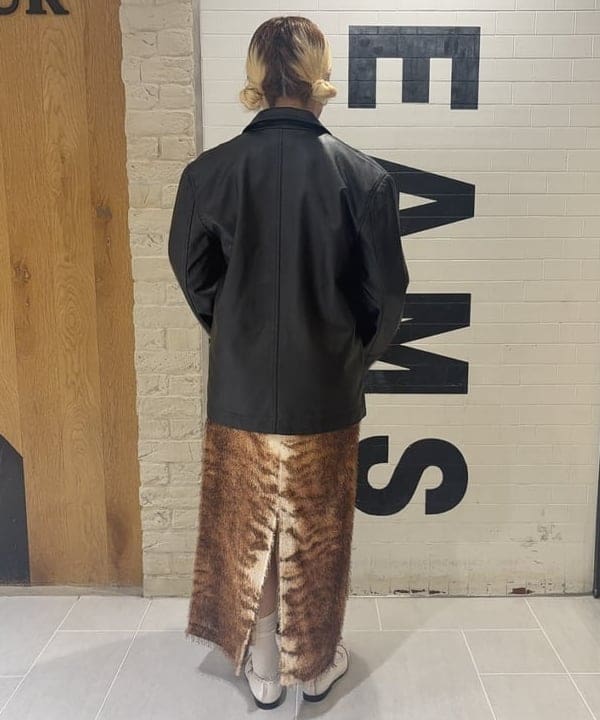 大石彩可さんの「BEAMS WOMEN｜BAUM UND PFERDGARTEN / フェイクレザー 3ポケット ジャケット」を使ったコーディネート