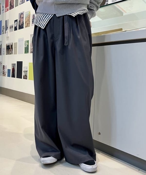 小原 もこさんの「BEAMS WOMEN｜【別注】THE NORTH FACE PURPLE LABEL / Mountain Wind Parka 25FW」を使ったコーディネート