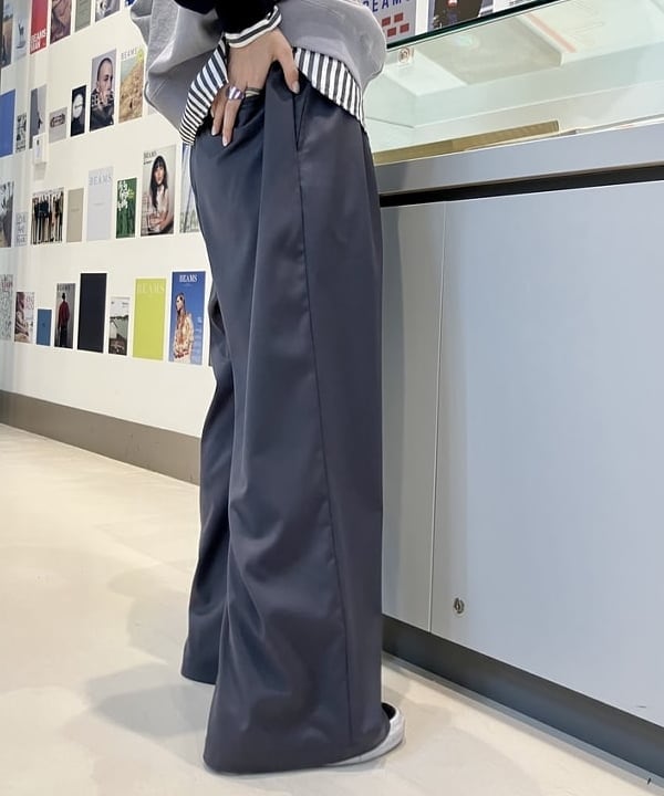 小原 もこさんの「BEAMS WOMEN｜【別注】THE NORTH FACE PURPLE LABEL / Mountain Wind Parka 25FW」を使ったコーディネート