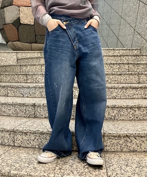 小原 もこさんの「BEAMS WOMEN｜【別注】SCREEN STARS / フルジップ パーカー」を使ったコーディネート