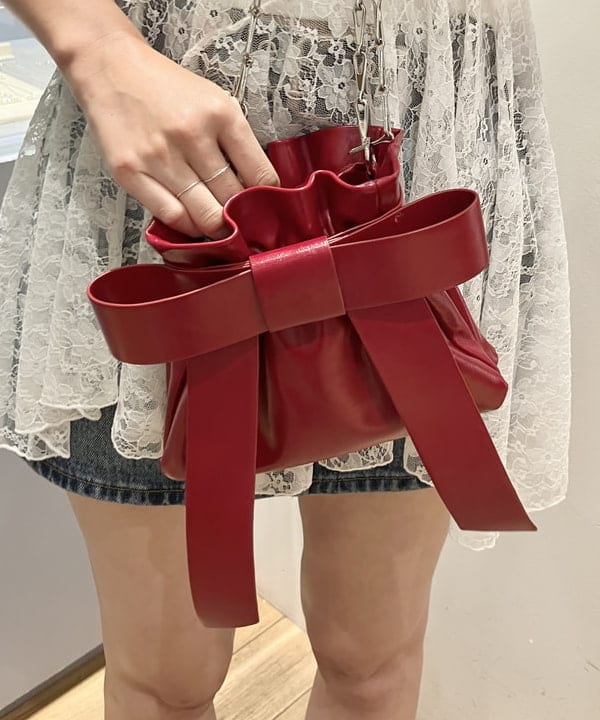 イトウミサキさんの「BEAMS WOMEN｜UGG(R) / Women's Classic Ultra Mini Platform / クラシック ウルトラ ミニ プラットフォーム」を使ったコーディネート