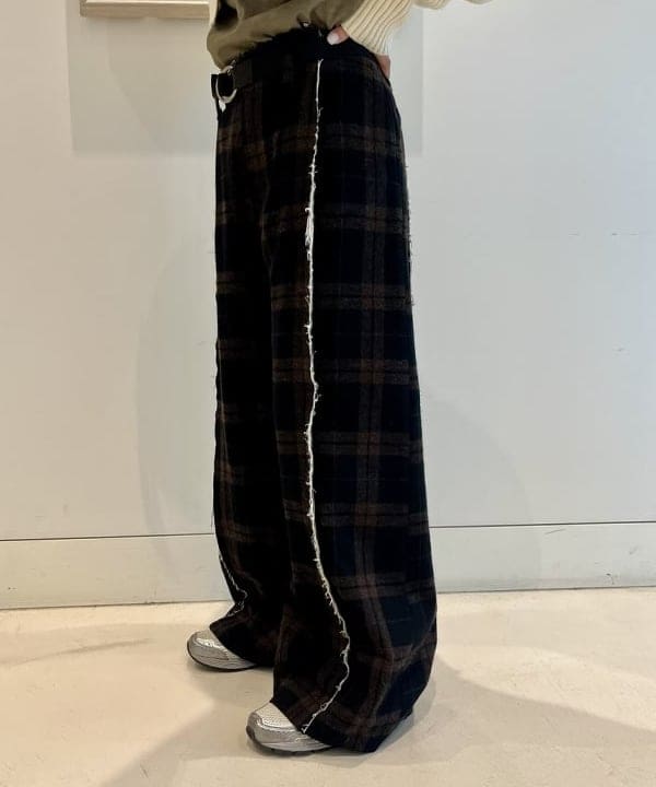 にしだてさんの「BEAMS WOMEN｜ショート レタード カーディガン」を使ったコーディネート