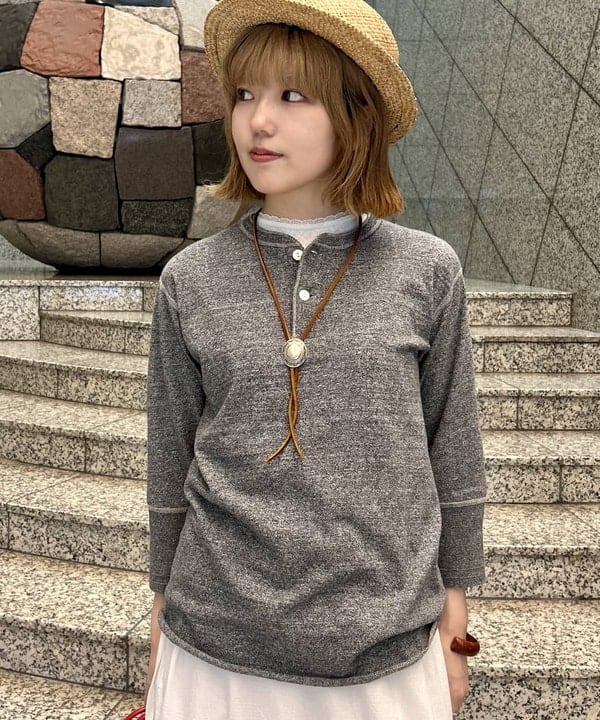 小原 もこさんの「BEAMS WOMEN｜ユーロ ヴィンテージ フリル スカート」を使ったコーディネート