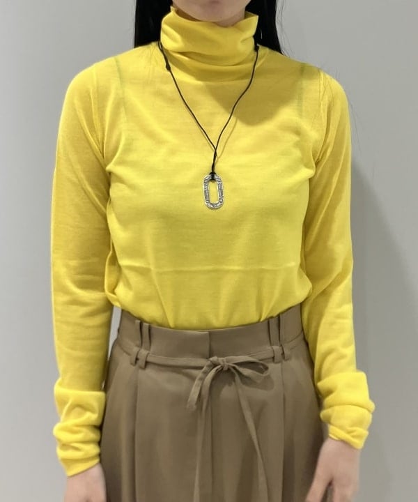 OSUMIさんの「BEAMS WOMEN｜AK+1 / 18ゲージ ハイネック プルオーバー」を使ったコーディネート