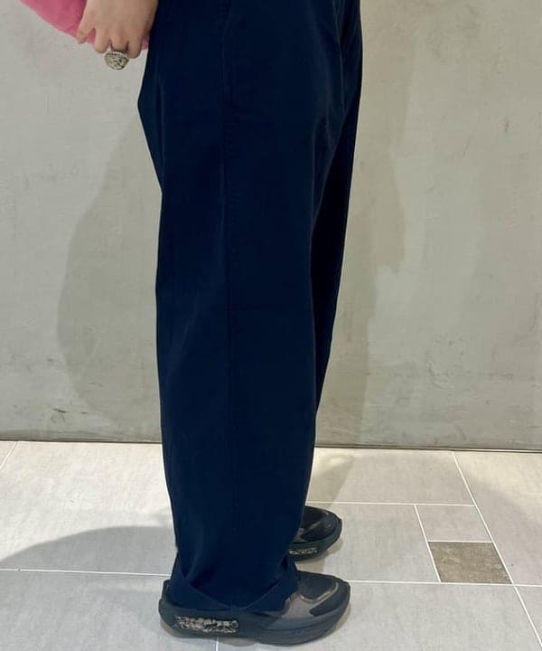 髙田 ユウさんの「BEAMS WOMEN｜ワイド チノ パンツ」を使ったコーディネート