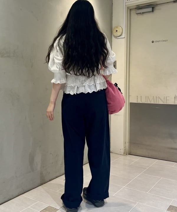 髙田 ユウさんの「BEAMS WOMEN｜ワイド チノ パンツ」を使ったコーディネート