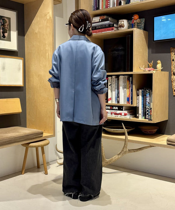 吉野 多恵さんの「BEAMS WOMEN｜ポリエステル ツイル スリーボタン ジャケット」を使ったコーディネート