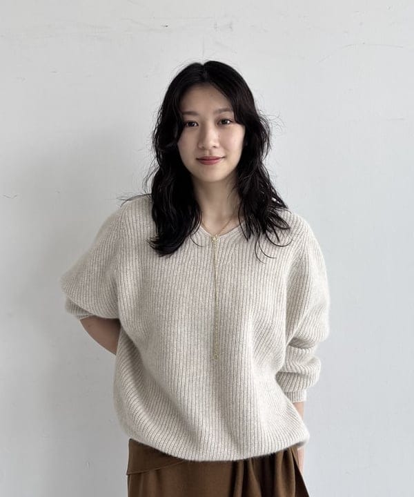 坂本 涼花さんの「BEAMS WOMEN｜ウール ジャージ リボン スカート」を使ったコーディネート