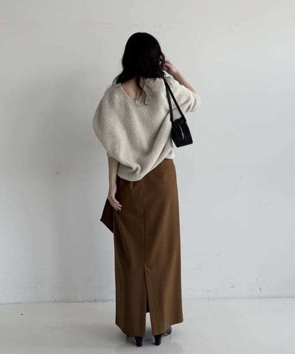 坂本 涼花さんの「BEAMS WOMEN｜ウール ジャージ リボン スカート」を使ったコーディネート