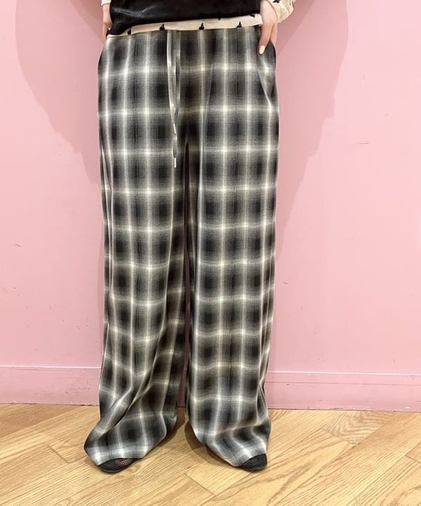 晶さんの「BEAMS WOMEN｜maturely / ベロア ジッパー トップ」を使ったコーディネート