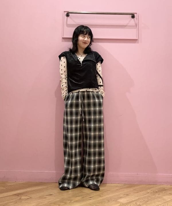 晶さんの「BEAMS WOMEN｜maturely / ベロア ジッパー トップ」を使ったコーディネート